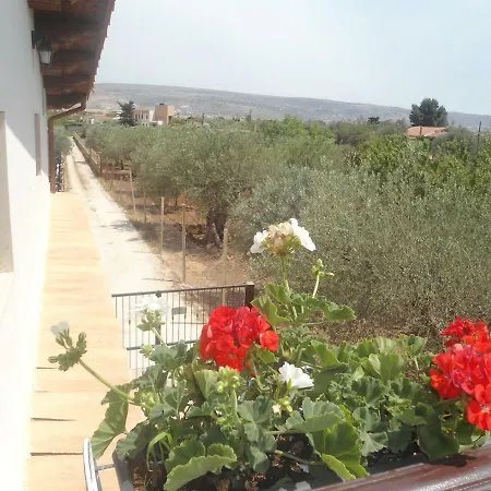 Ludovica Bed & Breakfast Comiso